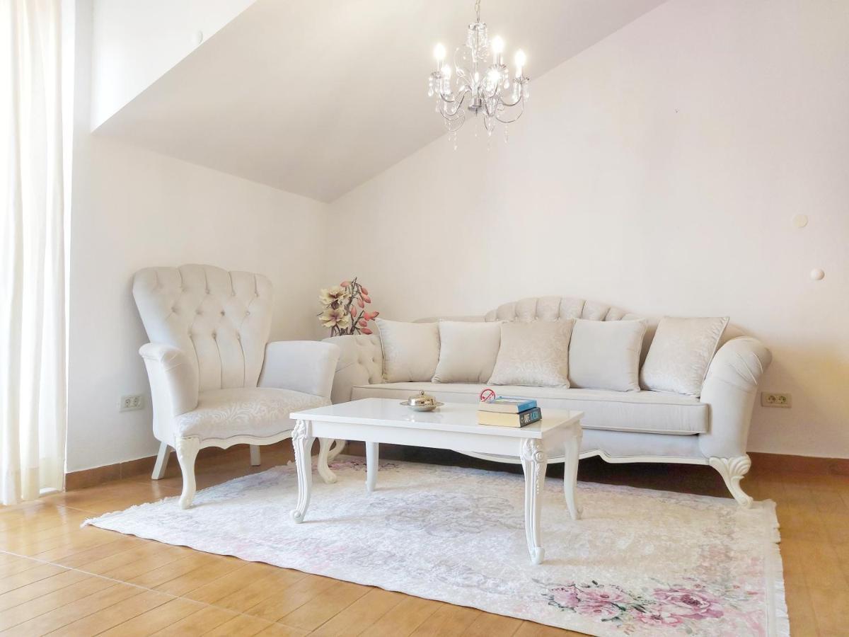 Adria And Appartement *