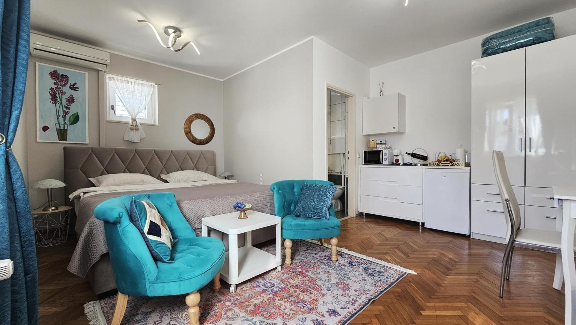 Adria And Appartement *