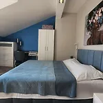 Adria Apartments And Rooms